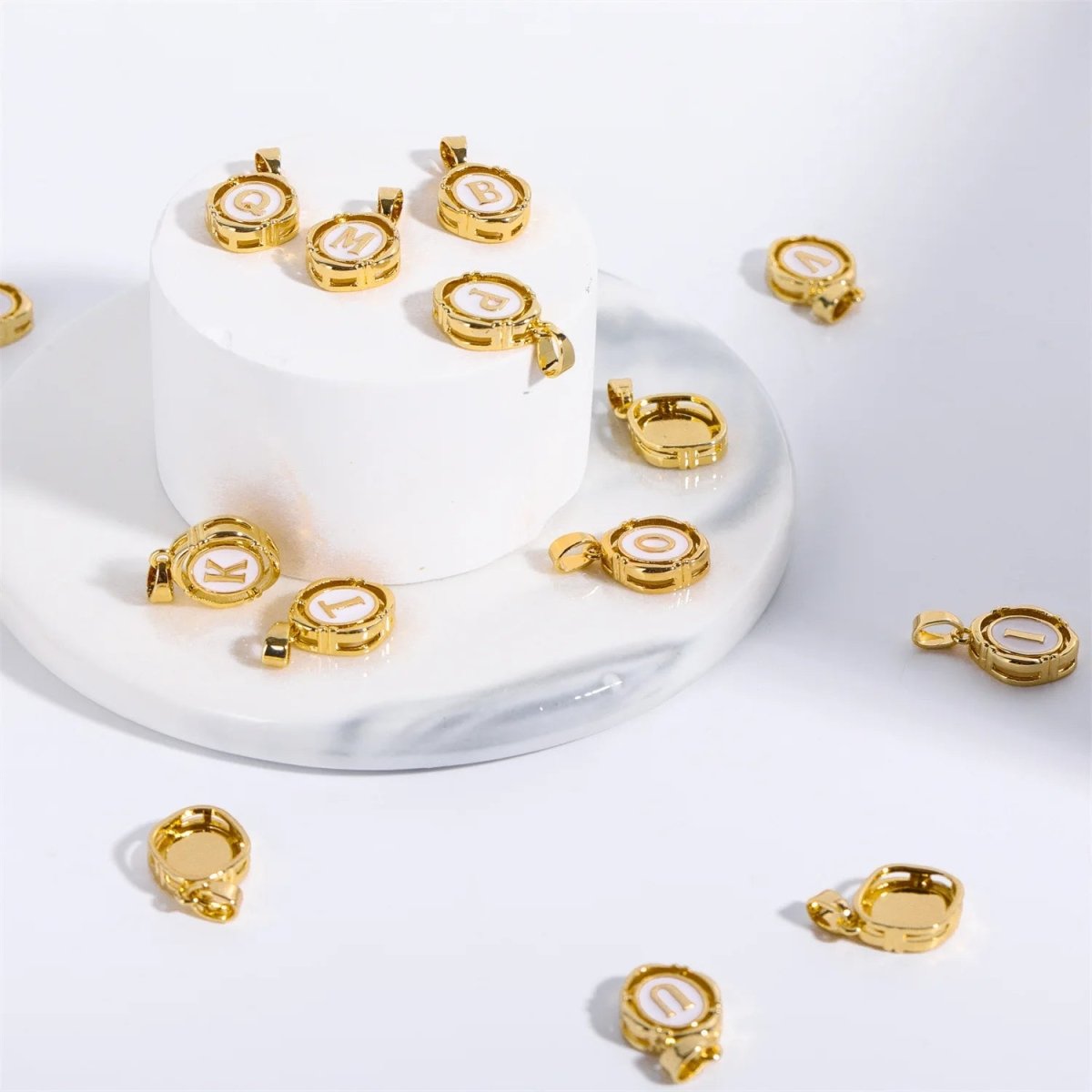 Brehn | Akzentuierte Initialkette Charm Halskette
