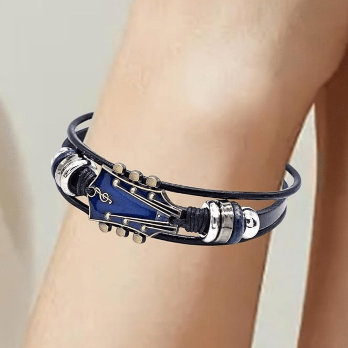 AXECHORD – Gitarren-Lederarmband im Vintage-Stil