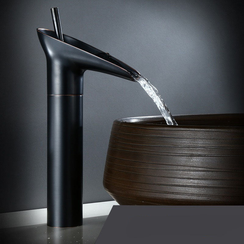 Luxurißer Messing Wasserfall Waschbecken Wasserhahn für opulente Badezimmerwaschbecken