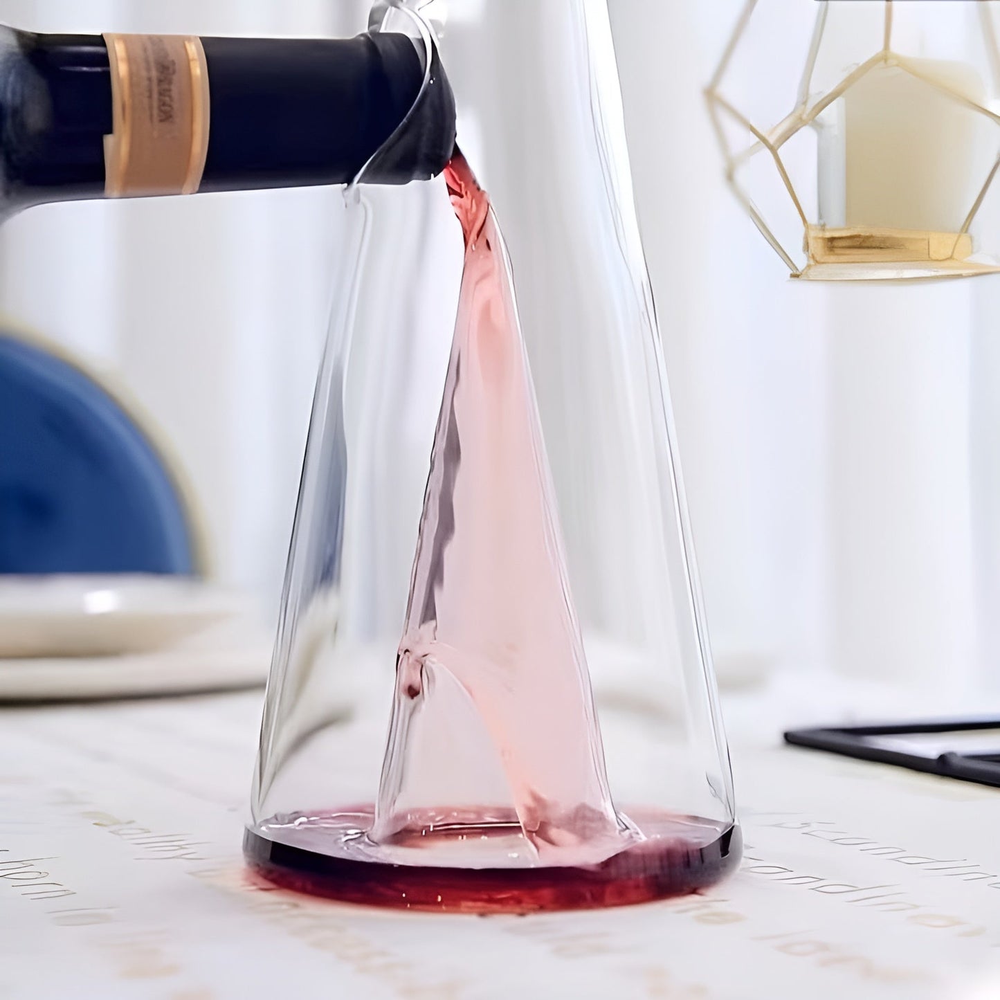 Weinkaraffe aus Glas – Stilvoll und elegant | Perfekt zum Belüften von Rotwein beim Abendessen und Partys