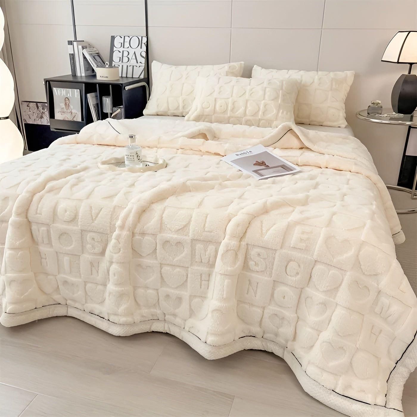CoralDream Brehnanket – Warme Fleece-Winter-Brehnanket mit doppelseitigem Herz- und Buchstabenmotiv