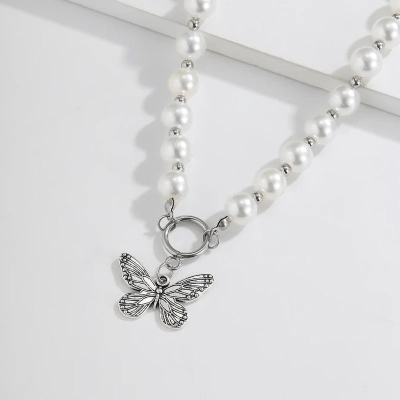 Brehn | Perlenbesetzte Schmetterlingsanhänger Choker-Halskette