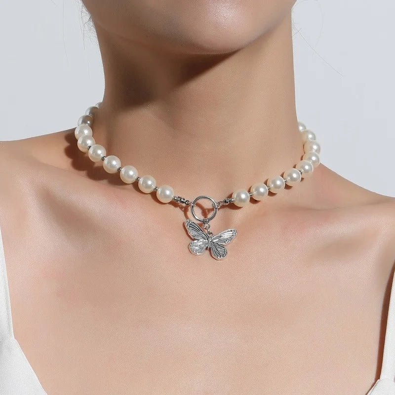 Brehn | Perlenbesetzte Schmetterlingsanhänger Choker-Halskette