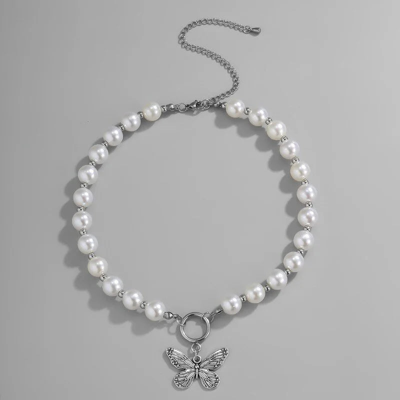 Brehn | Perlenbesetzte Schmetterlingsanhänger Choker-Halskette