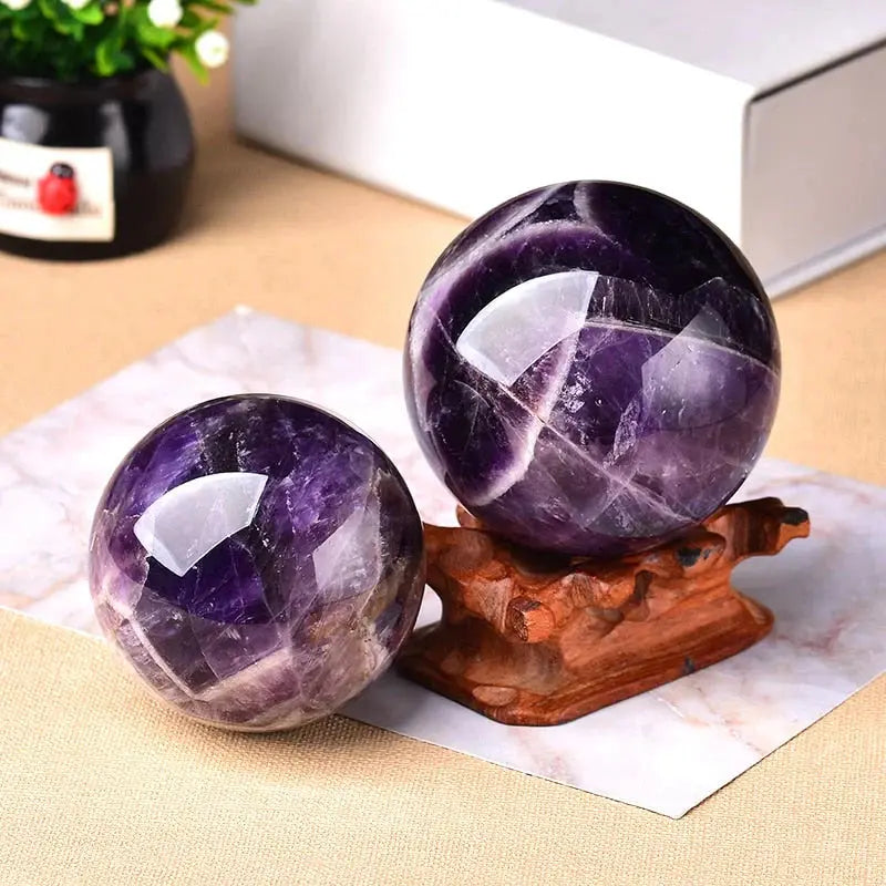 MagiSphere Amethystkugel — Verleiht Ihrem Raum pure Eleganz und sichtbare Emotionen | Brehn
