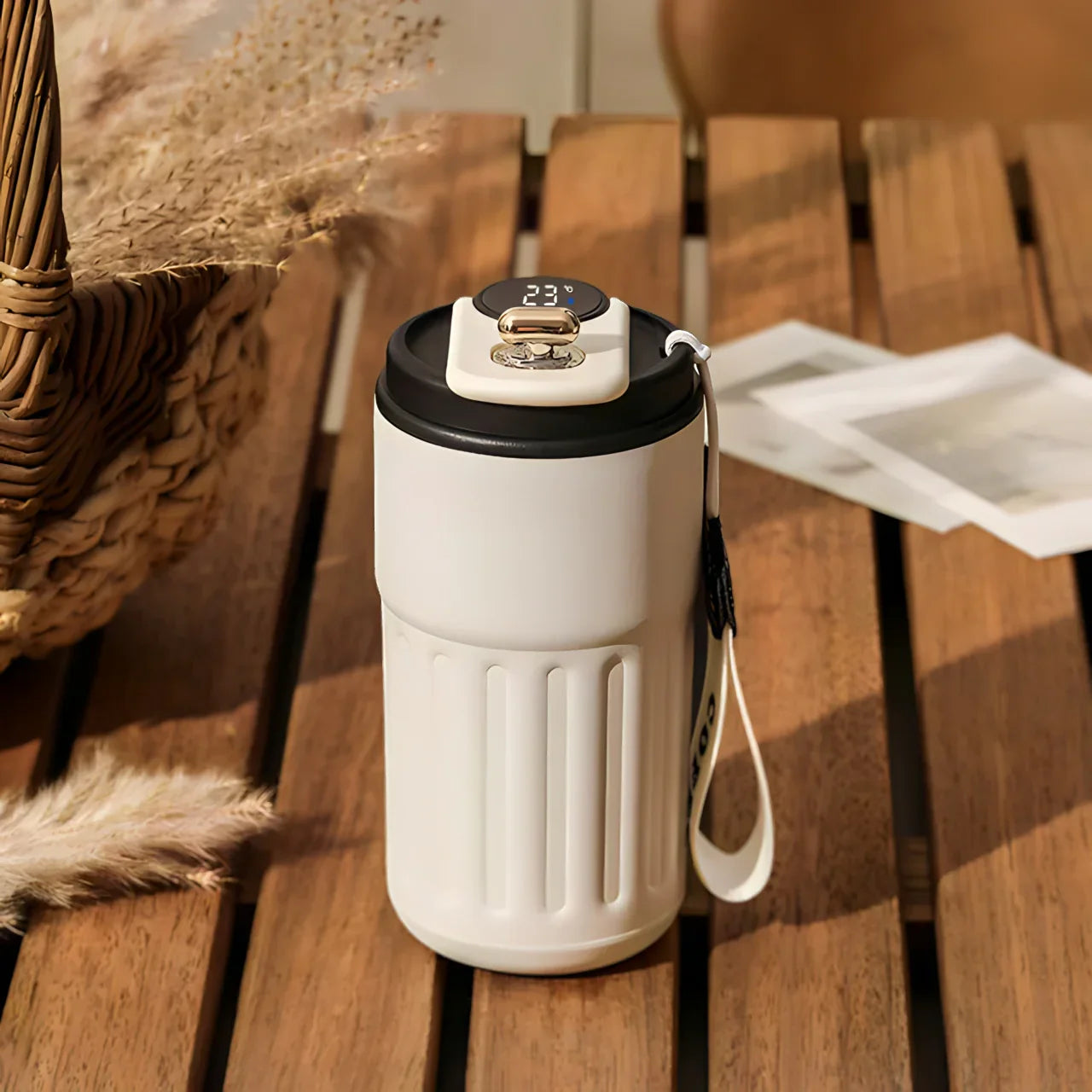 Thermo Brew - Der Becher, der Ihre ideale Temperatur kontrolliert! | Brehn