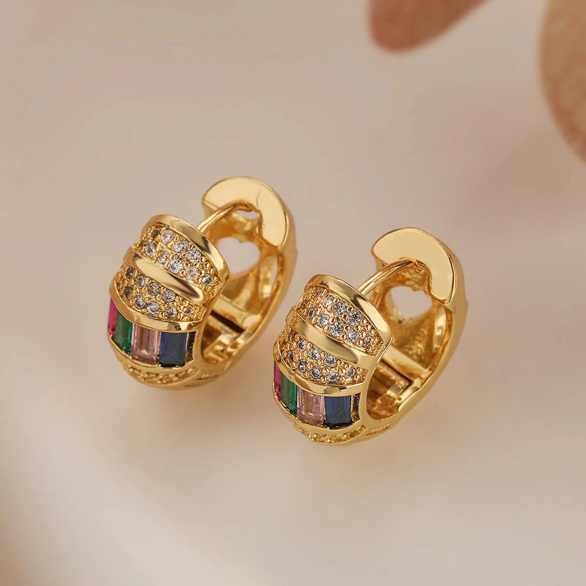 Brehn | Bold Baguette Scatter-Diamant-Hoop-Ohrringe