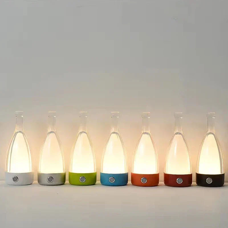 Brehn | Stylische Weinfalschen-Tischlampe - Aufladbar mit dimmbarem Licht