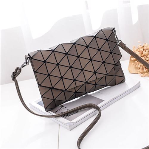 Abstract Geometric Matte Schultertasche | Brehn