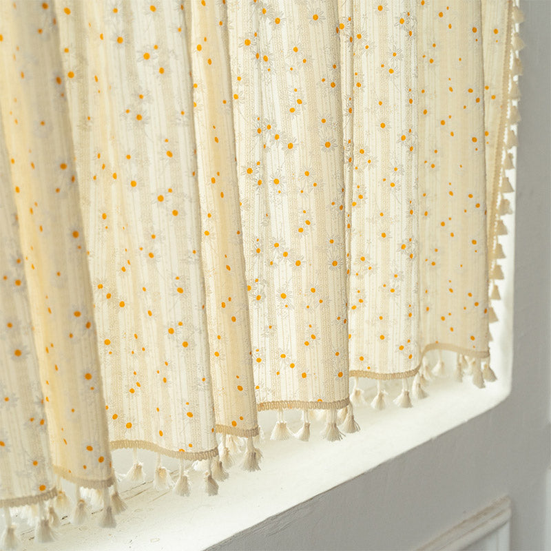 Beige Gänseblümchenmuster Stufenvorhang aus Baumwoll-Leinenstoff | Brehn