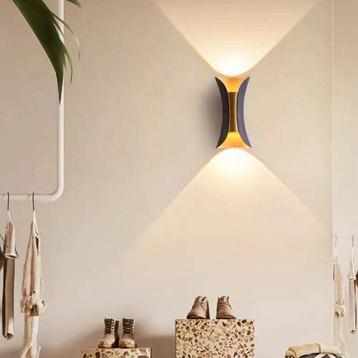 Wetterfeste LED-Aluminium-Wandleuchte für Outdoor-Eleganz