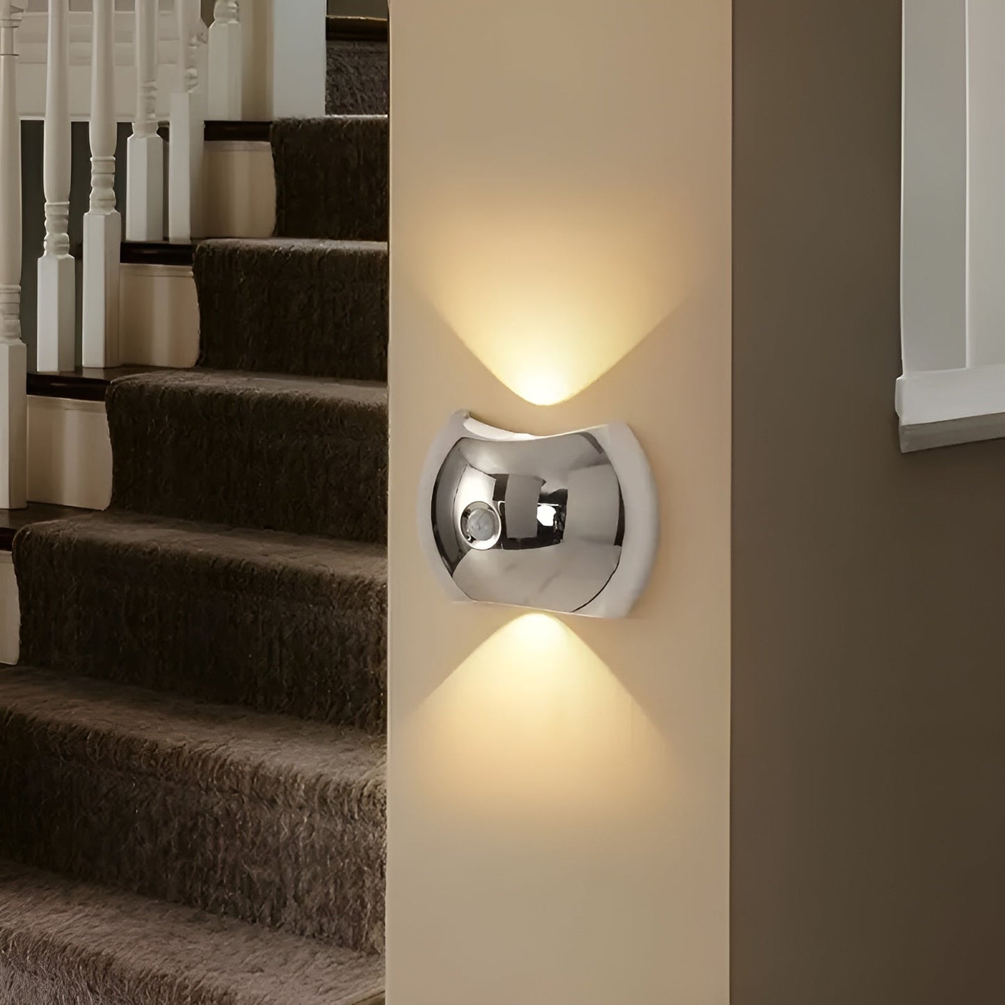 Wandleuchte mit Bewegungsmelder – Dual-LED-Beleuchtung nach oben und unten | Magnetisch & PortaBrehne