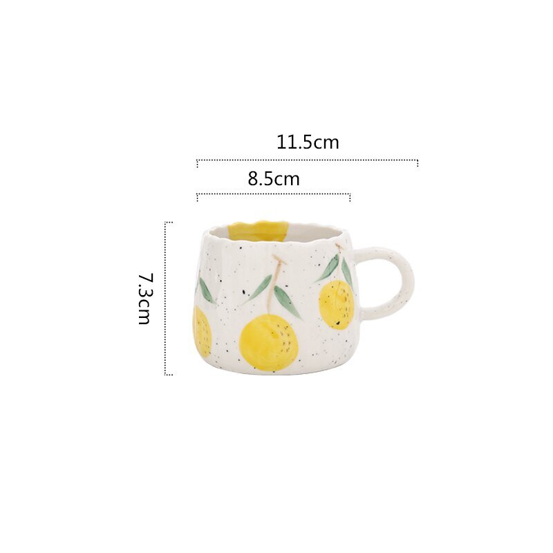 Keramiktasse mit verspieltem Obstdesign | Brehn