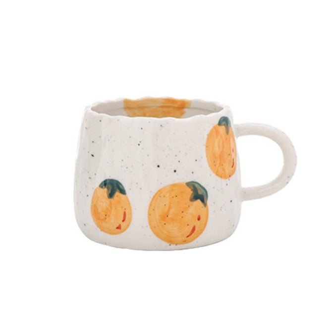 Keramiktasse mit verspieltem Obstdesign | Brehn