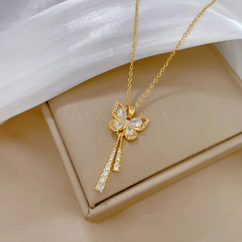 Brehn | Charmante Schmetterling Diamant Glanz Halskette