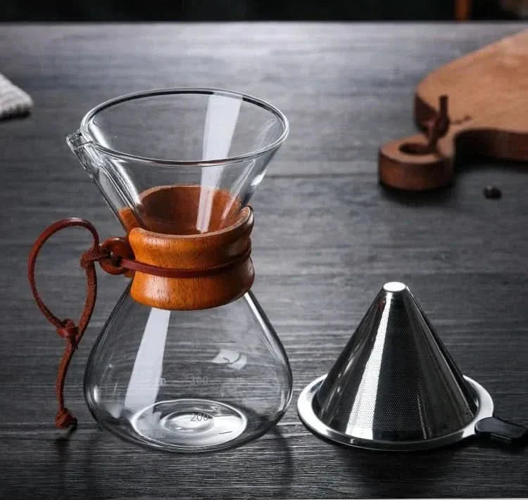 Chemex Kaffeekanne mit Hario V60 Filterhalter-Set – Präzises Brühen mit Stil