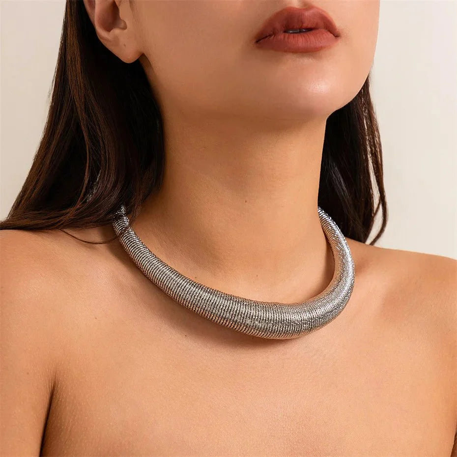 Brehn | Klassische Chunky Texturierte Choker-Halskette