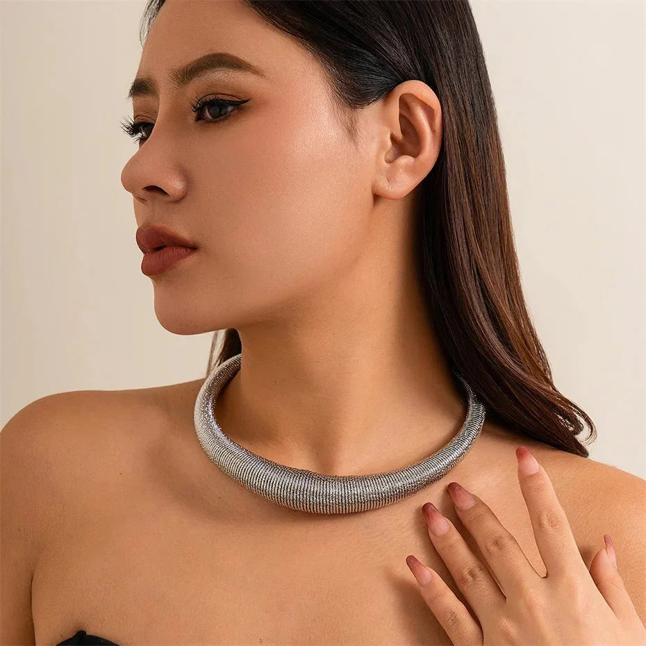 Brehn | Klassische Chunky Texturierte Choker-Halskette