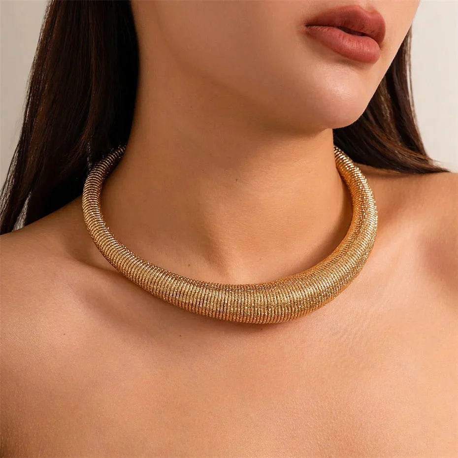 Brehn | Klassische Chunky Texturierte Choker-Halskette