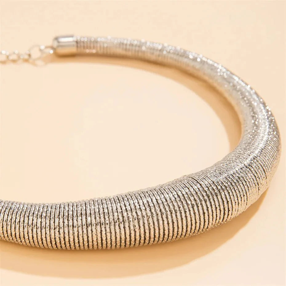 Brehn | Klassische Chunky Texturierte Choker-Halskette