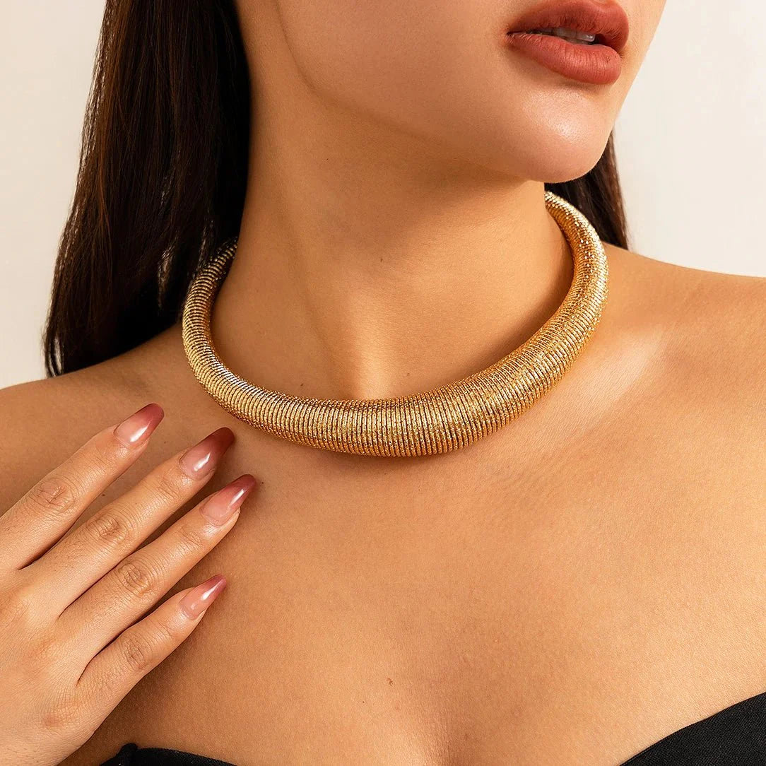 Brehn | Klassische Chunky Texturierte Choker-Halskette