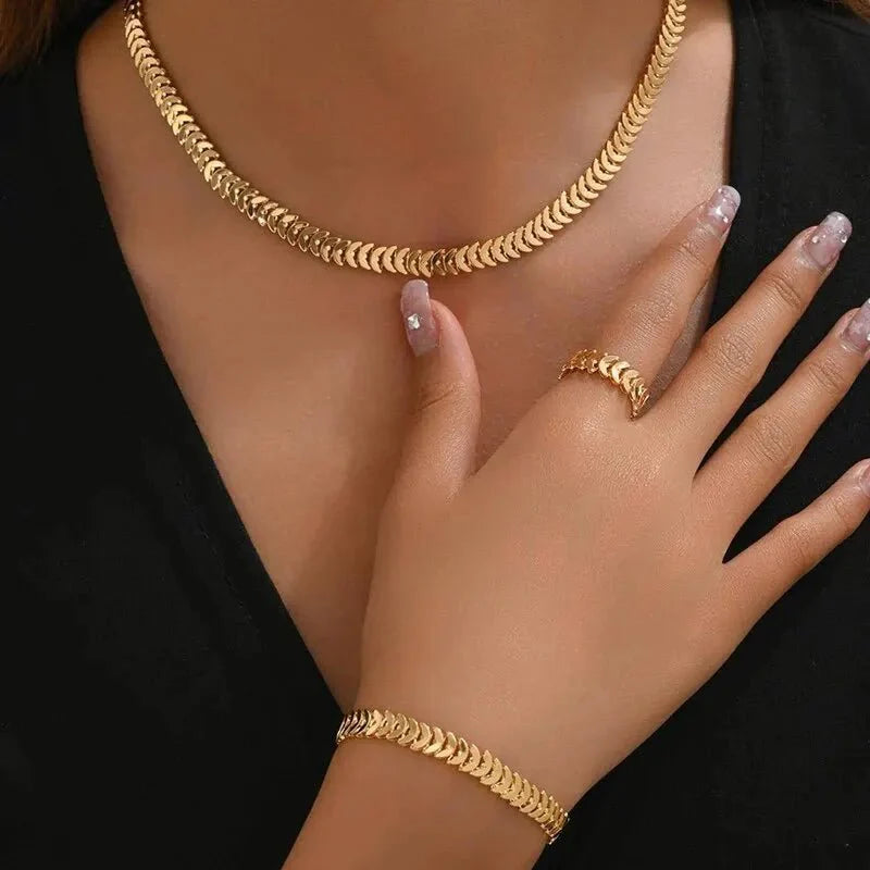 Brehn | Klassisches Fischgräten-Halskette, Armband und Ring Set
