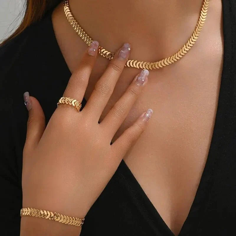 Brehn | Klassisches Fischgräten-Halskette, Armband und Ring Set