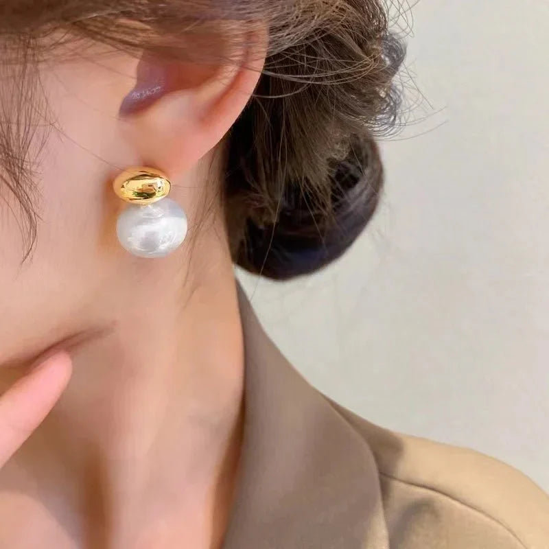 Brehn | Klassische mit Gold akzentuierte Perlen-Ohrstecker