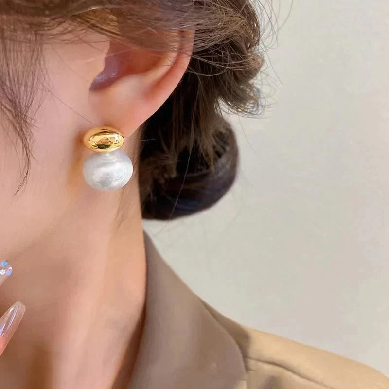 Brehn | Klassische mit Gold akzentuierte Perlen-Ohrstecker