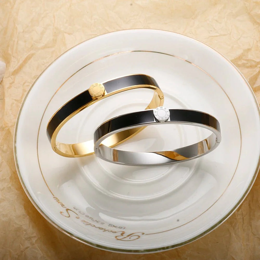 Brehn | Klassisches römisches Zahlenarmband und Ringe