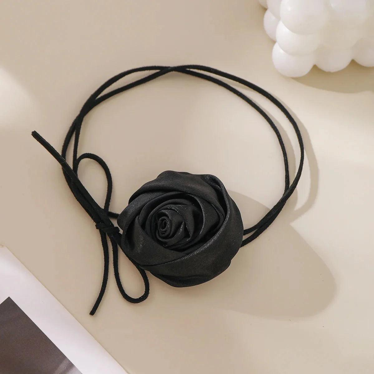 Brehn | Elegante Rosen Blumen Choker Halskette