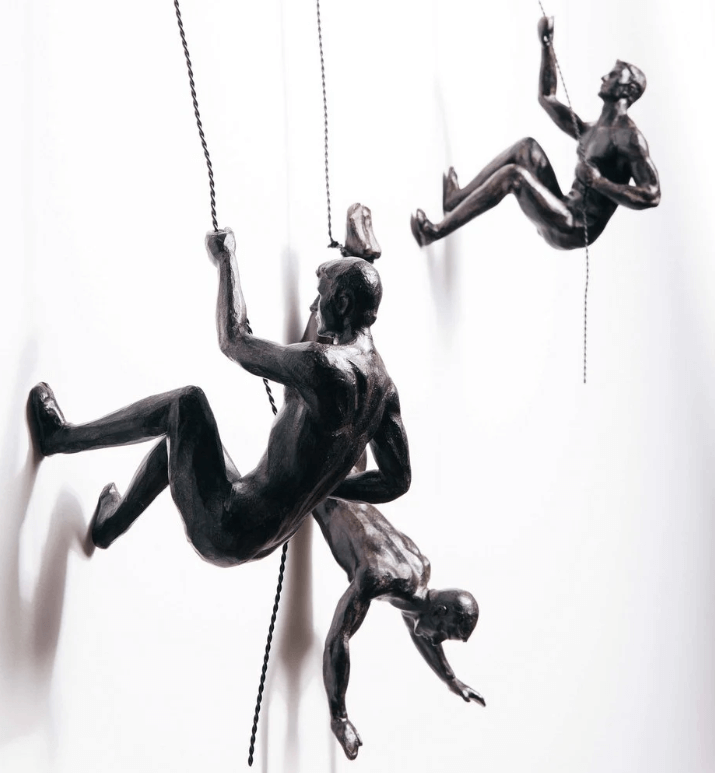 Brehn | Wandskulptur ClimbArtis | Symbol für Stärke & Wachstum | Handgefertigt aus Harz & Eisendraht