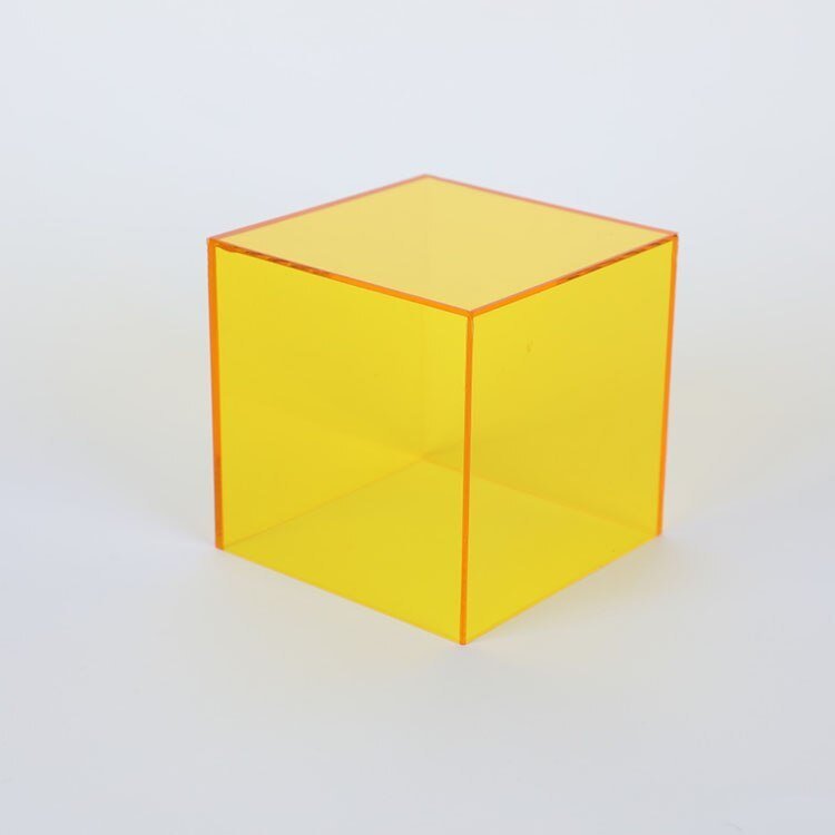 Farbenfrohe Acryl-Vitrine VitrinaLight – für Sammlerstücke und Accessoires