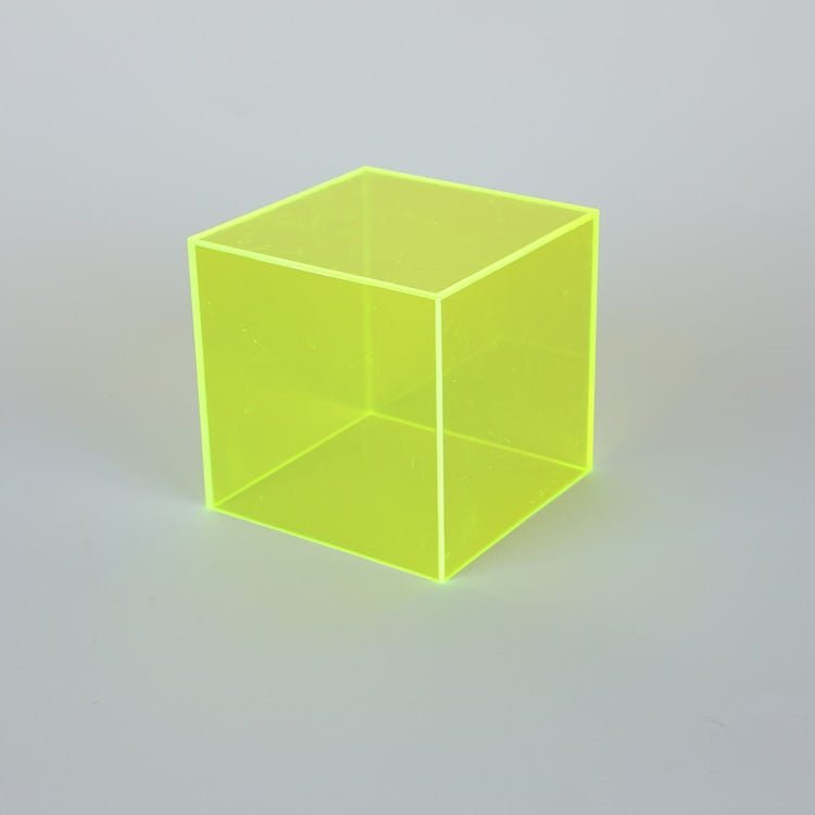Farbenfrohe Acryl-Vitrine VitrinaLight – für Sammlerstücke und Accessoires