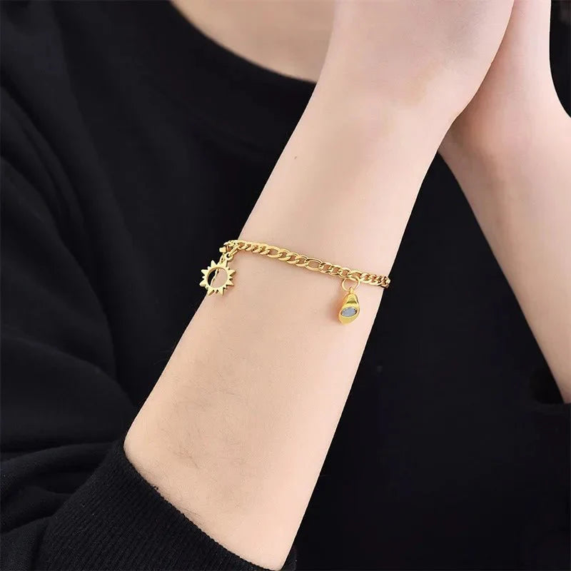 Brehn | Paare Magnetisches Herz Sonne & Mond Armband Set