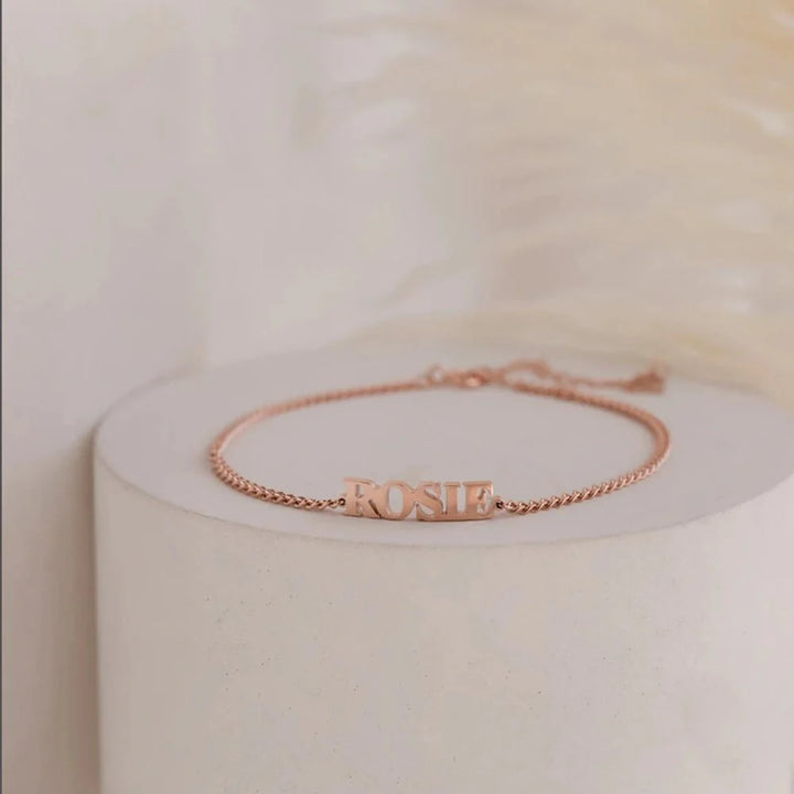 Brehn | Angepasste Namenskette Armband