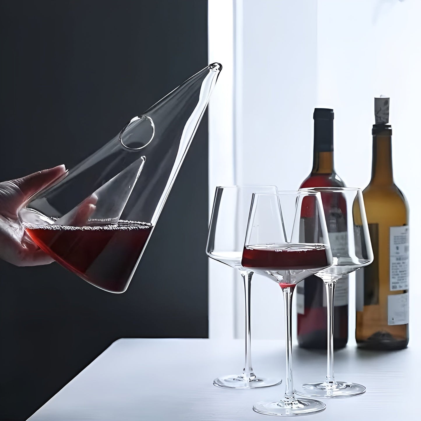 Weinkaraffe aus Glas – Stilvoll und elegant | Perfekt zum Belüften von Rotwein beim Abendessen und Partys