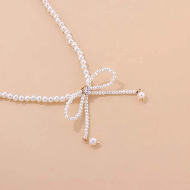 Brehn | Zierliches Perlenband mit Schleife Choker-Halskette