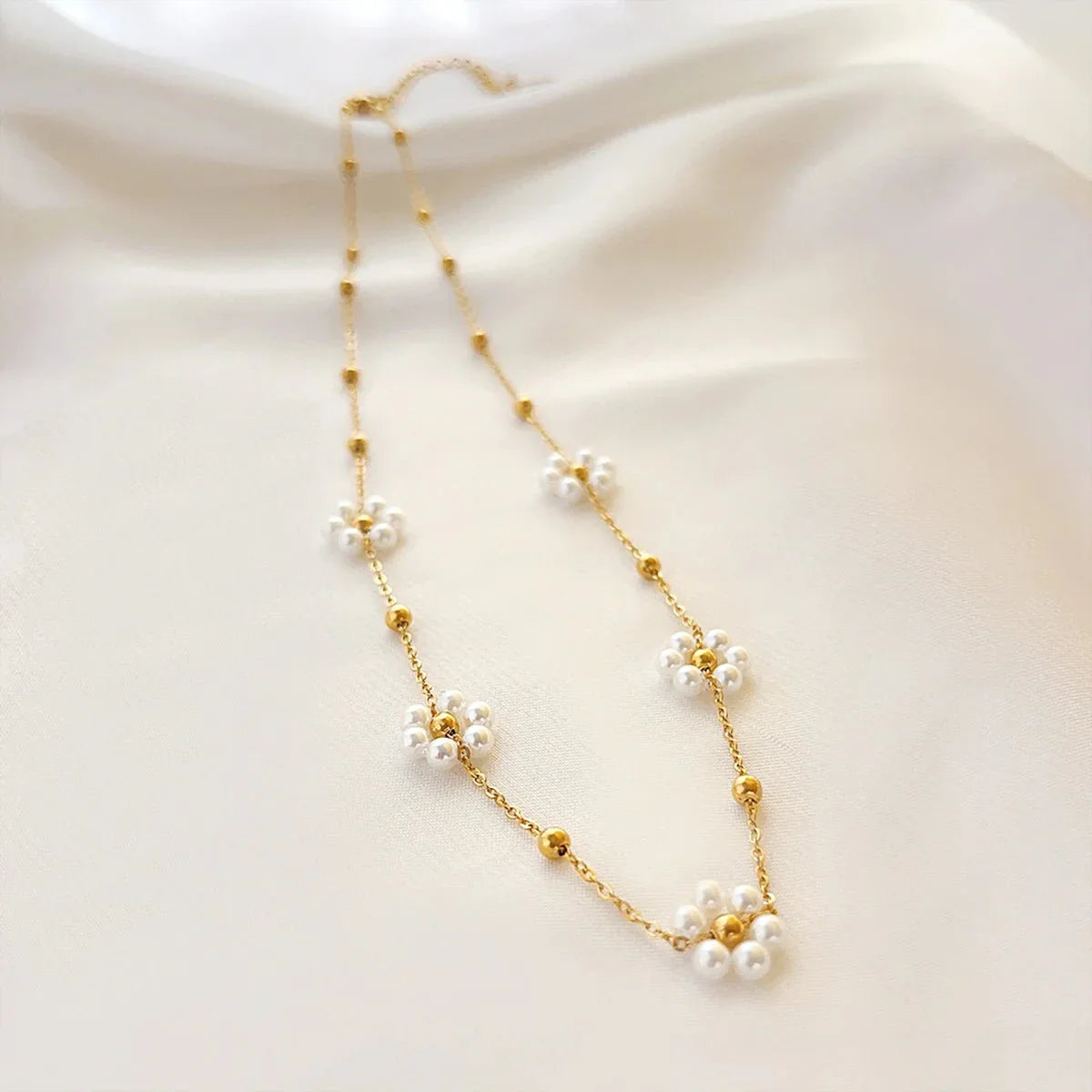 Brehn | Zarte Daisy Halskette & Armbänder