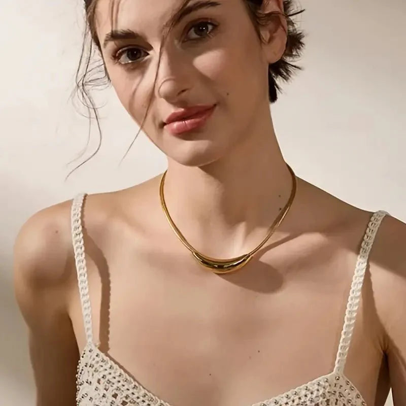 Brehn | Zarte moderne Kurven Choker-Halskette