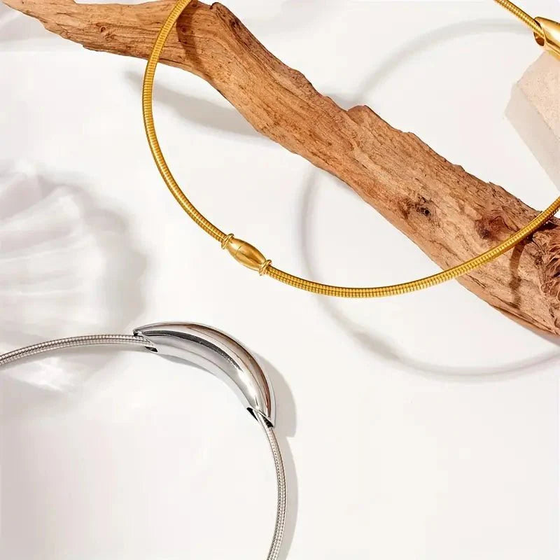 Brehn | Zarte moderne Kurven Choker-Halskette