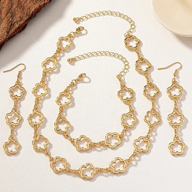 Brehn | Zartes Offenes Kleeblatt Choker-Halsband, Armband, Ohrring-Set