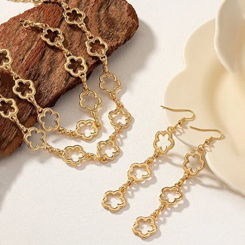 Brehn | Zartes Offenes Kleeblatt Choker-Halsband, Armband, Ohrring-Set
