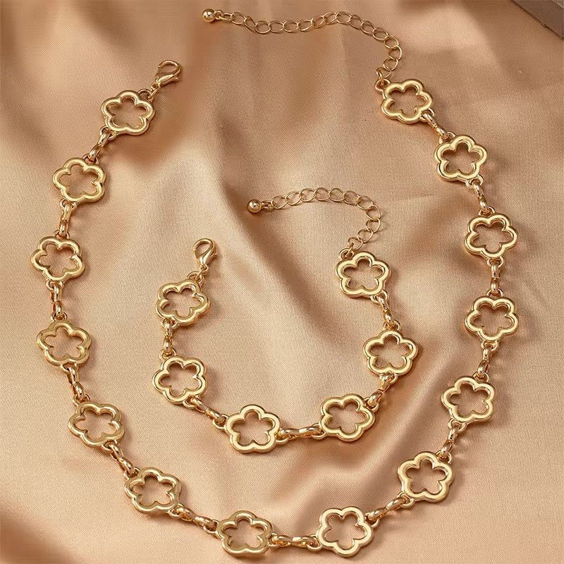 Brehn | Zartes Offenes Kleeblatt Choker-Halsband, Armband, Ohrring-Set