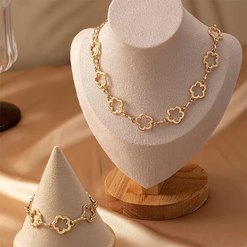 Brehn | Zartes Offenes Kleeblatt Choker-Halsband, Armband, Ohrring-Set