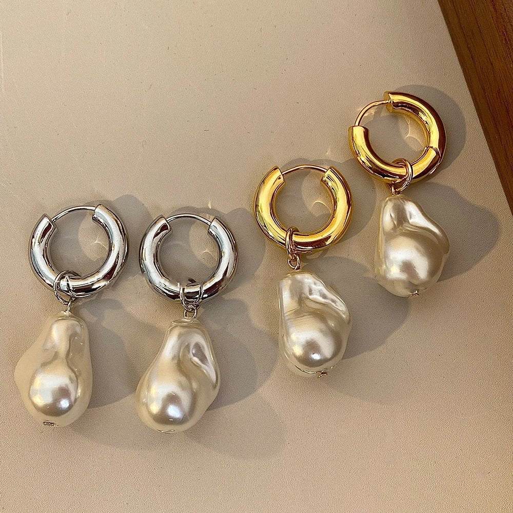 Brehn | Zarte Perlen Huggie Ohrringe