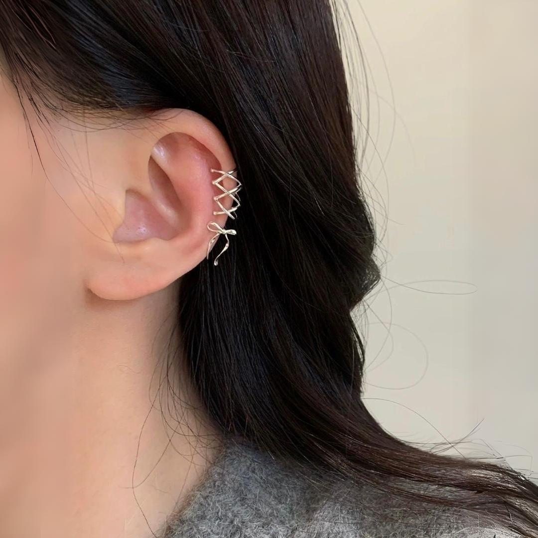 Brehn | Zierliches Band Schleifen Ohr Cuff