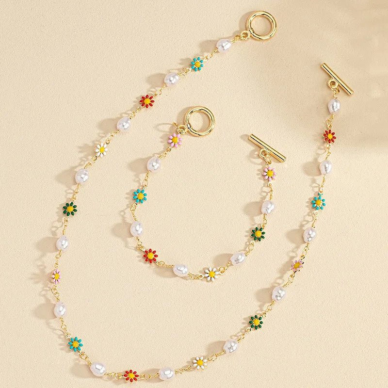Brehn | Zierliches Frühlings-Flower-Perlen-Armband und Halsketten-Set