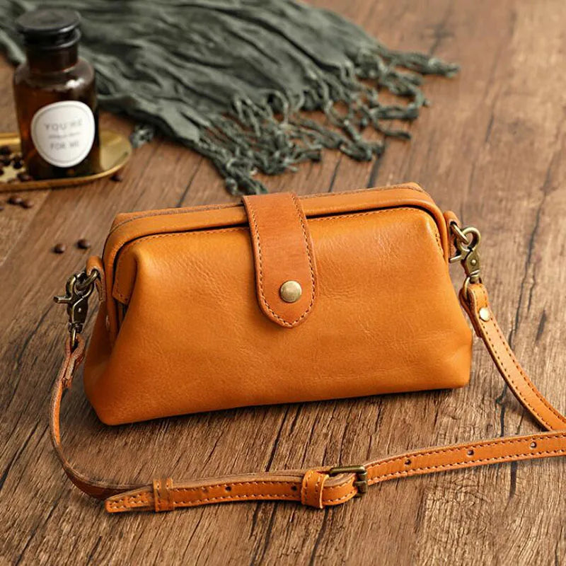 Norvella Schultertasche aus strukturiertem Kunstleder für Damen | Brehn