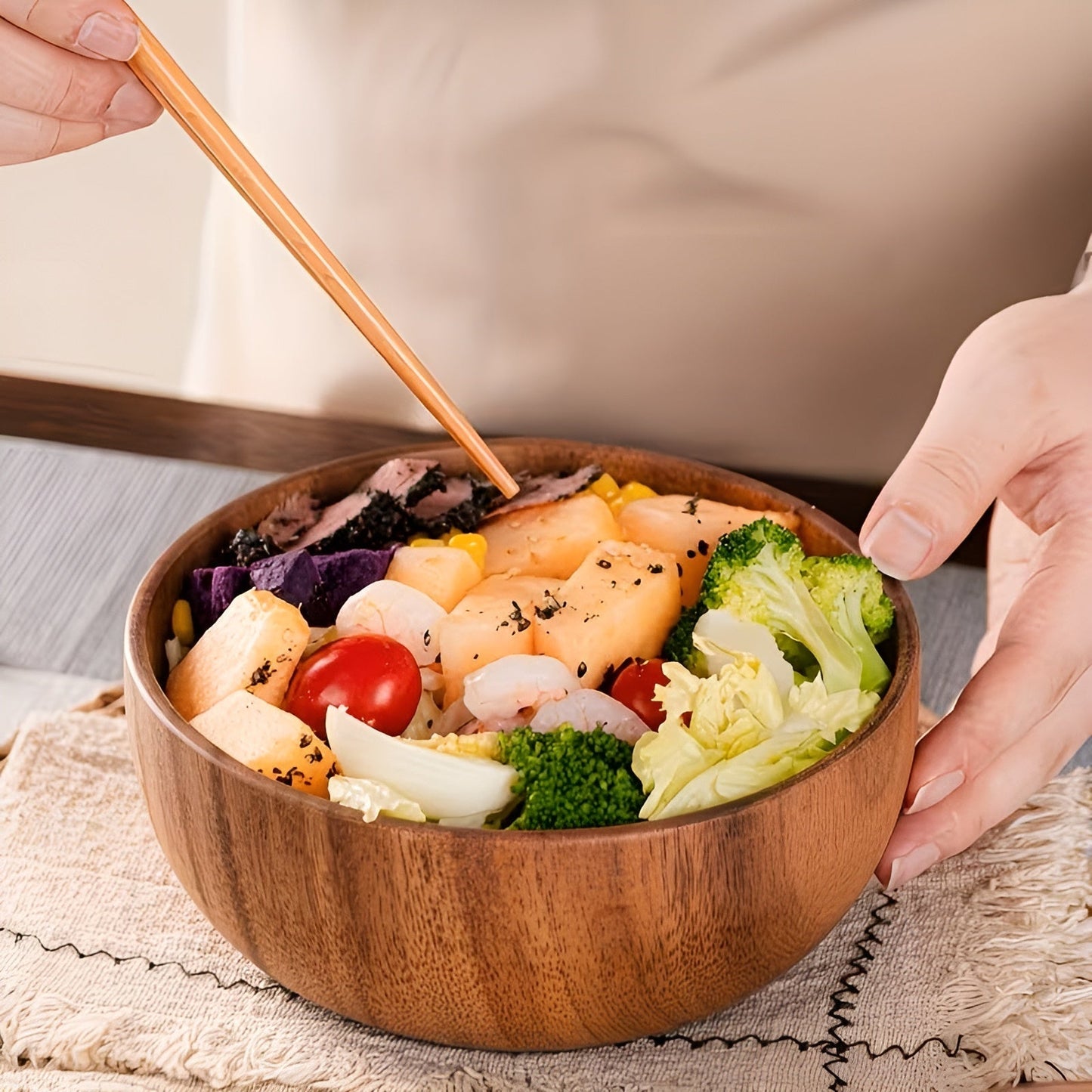 Servierschüssel-Set aus Holz (4-teilig) – ReusaBrehne und handgefertigt | Ideal für Salat, Suppe, Reis und Ramen